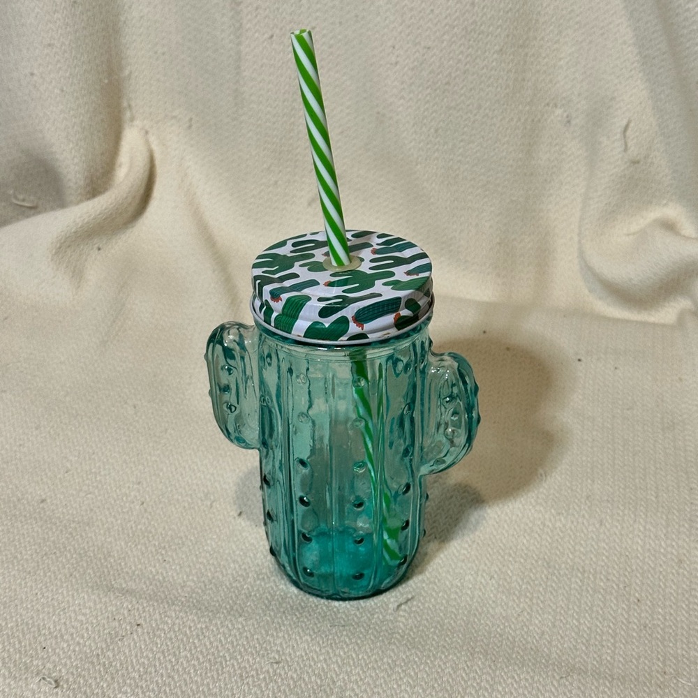 Cactus Glass Tumbler with Green Straw